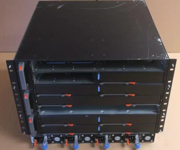 10-Slot C9010 500WH