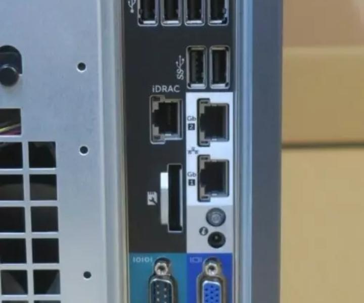 Quad-Core E3-1260LV5 8-Bay T330 32GB