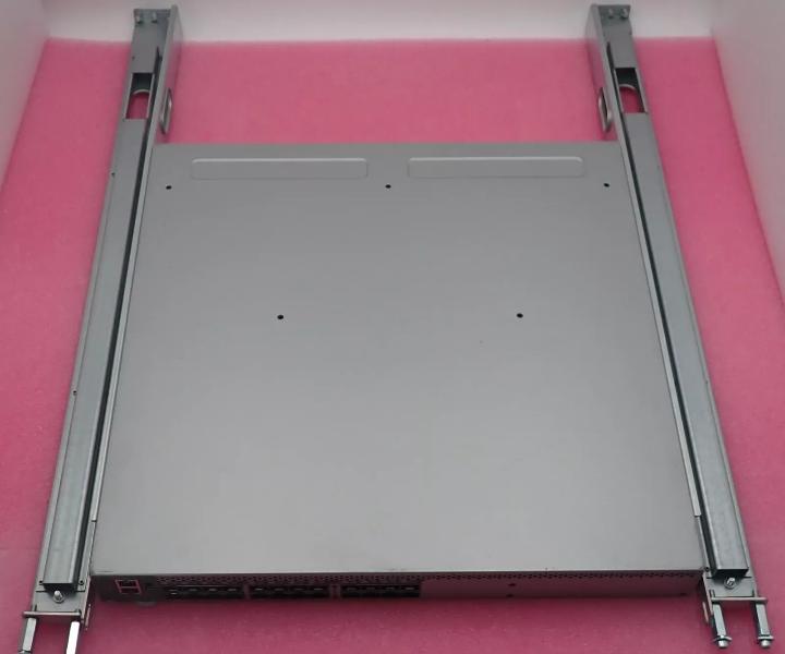 24-Port 12-Active SN3000B 16Gb QW937A