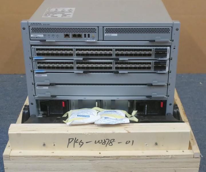 DCS-7304 4-Slot EM-7300X-64S-LC EM-7300-SUP