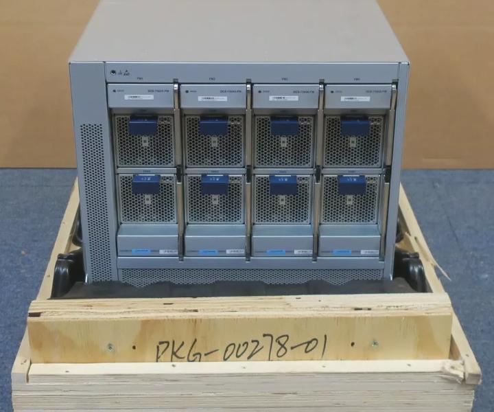 DCS-7304 4-Slot EM-7300X-64S-LC EM-7300-SUP