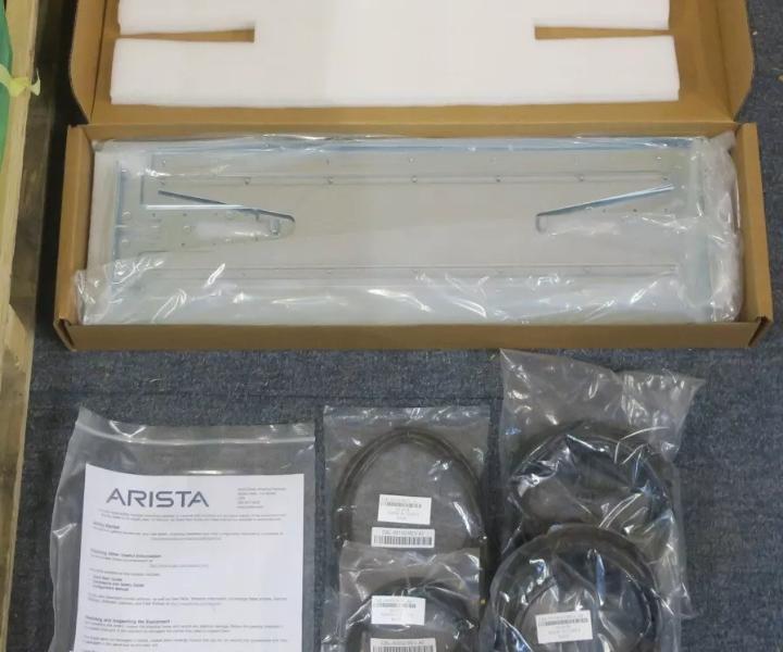 DCS-7304 4-Slot EM-7300X-64S-LC EM-7300-SUP