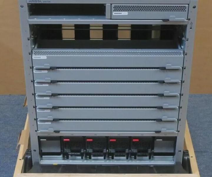 DCS-7308 8-Slot PWR-3KT-AC-RED