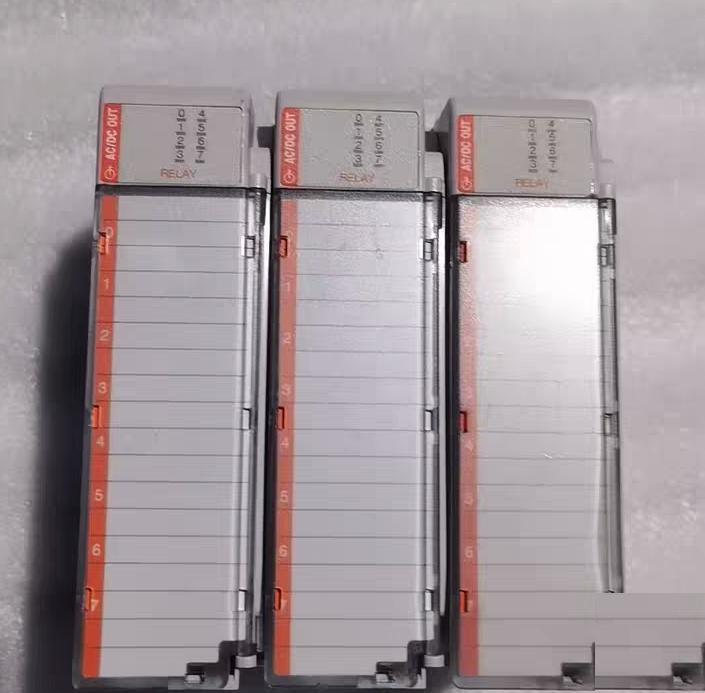 1769-OW8AB 1769-OW8 8 PT 5-265VAC 5-125VDC PLC