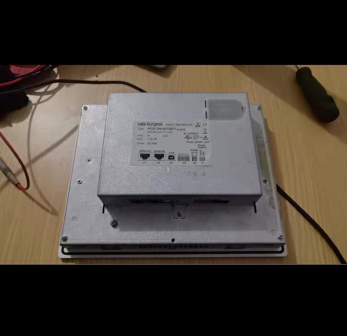 19XR PIC5 S0D7 D410VTPZ51 Sala-Burgess 640x480 USB RS485 24VDC