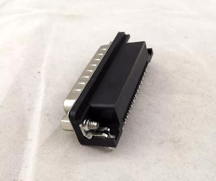D-SUB DB25