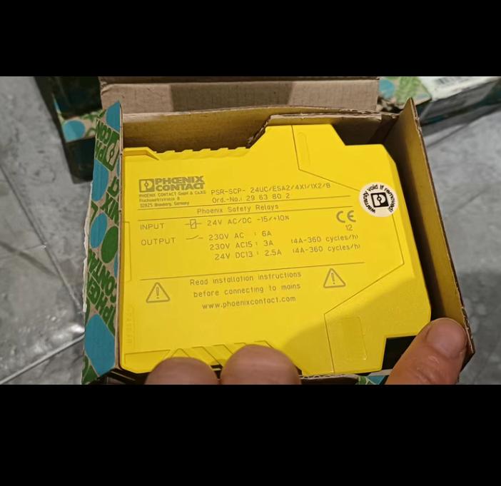 2963802 PSR-SCP-24UC ESA2 4X1 1X2 B 4 3 1 520 C13