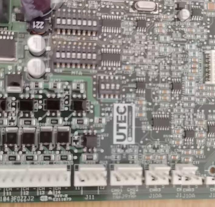 30HXC 32GB500402EECEBD430416-14-RACEPL130416-03-R99