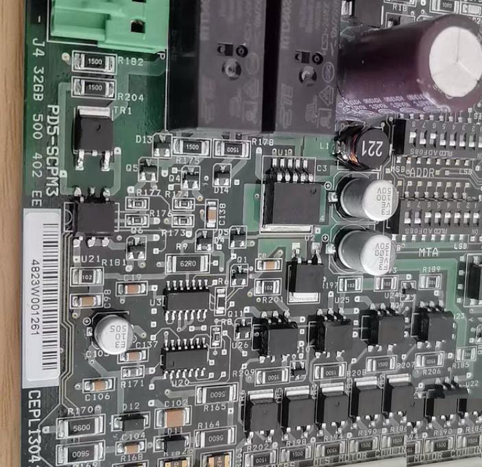 30HXC 32GB500402EECEBD430416-14-RACEPL130416-03-R99
