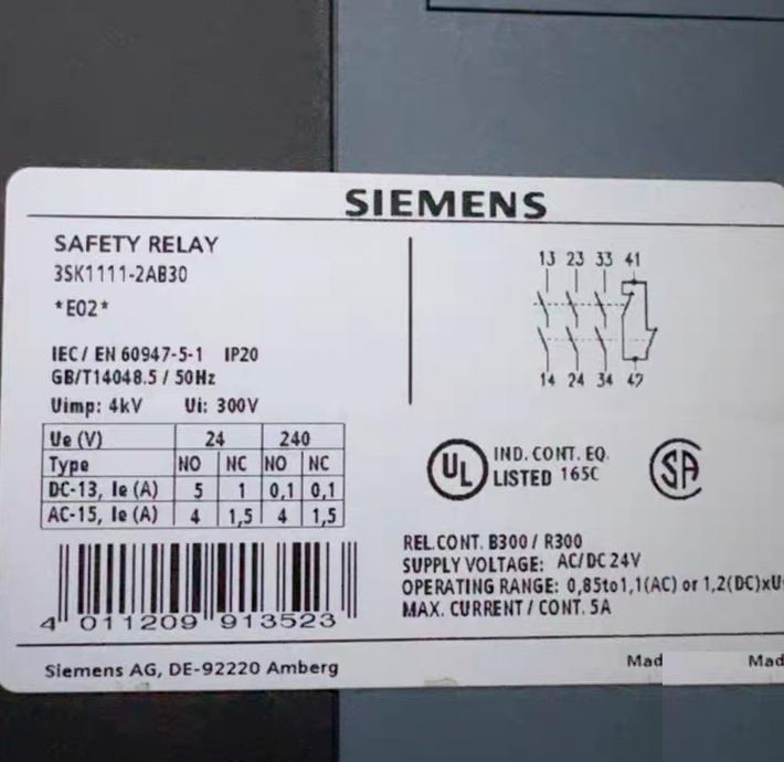 3SK1111-2AB30 AC DC 24V 0 85-1 1V AC 1 2V DC 5A