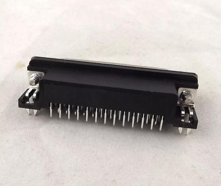 D-SUB DB25