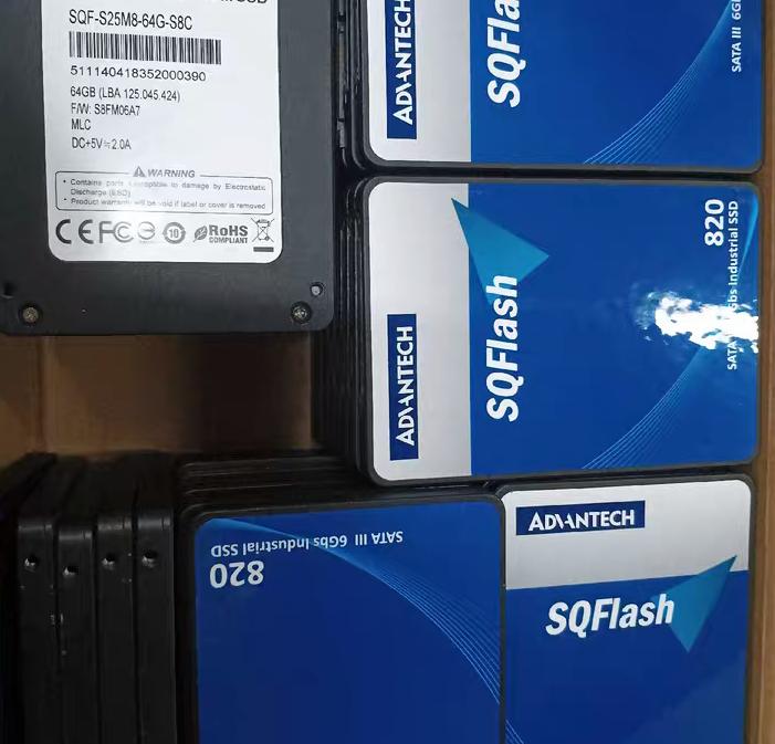64G SQF-S25M8-64G-S8C