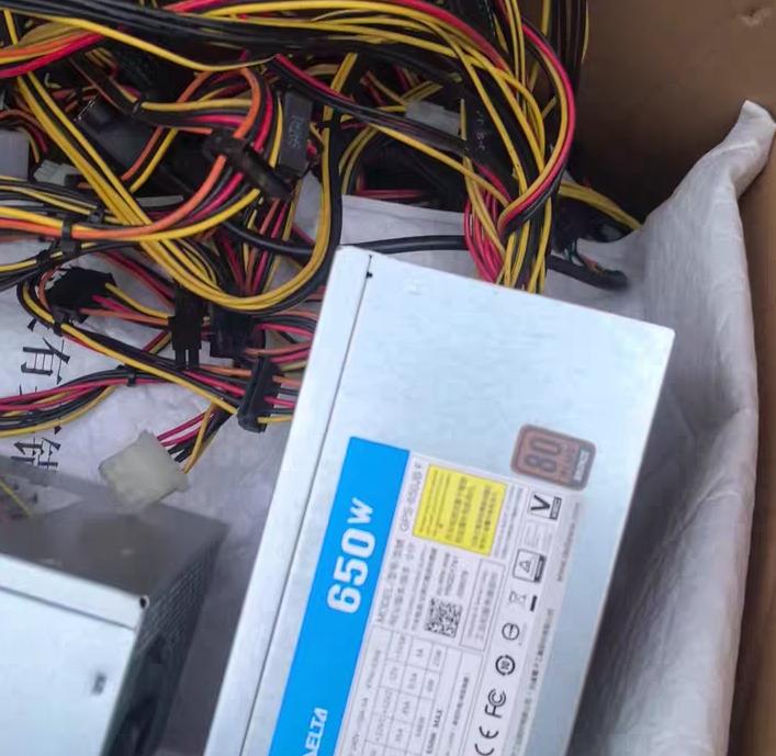 650W GPS-650JBF 80 PLUS BRONZE 650W 8PIN 24PIN CPU 8PIN 8 SATA 8 4D