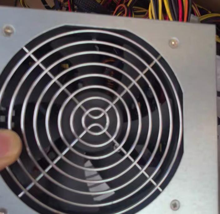 650W GPS-650JBF 80 PLUS BRONZE 650W 8PIN 24PIN CPU 8PIN 8 SATA 8 4D