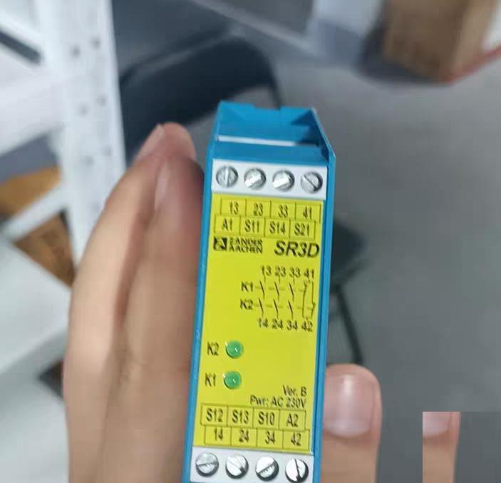 71 ZANDER AACHEN SR3D 472270 AC230V 50-60Hz ZANDER AACHEN SR3D 472270 AC230V 50-60Hz