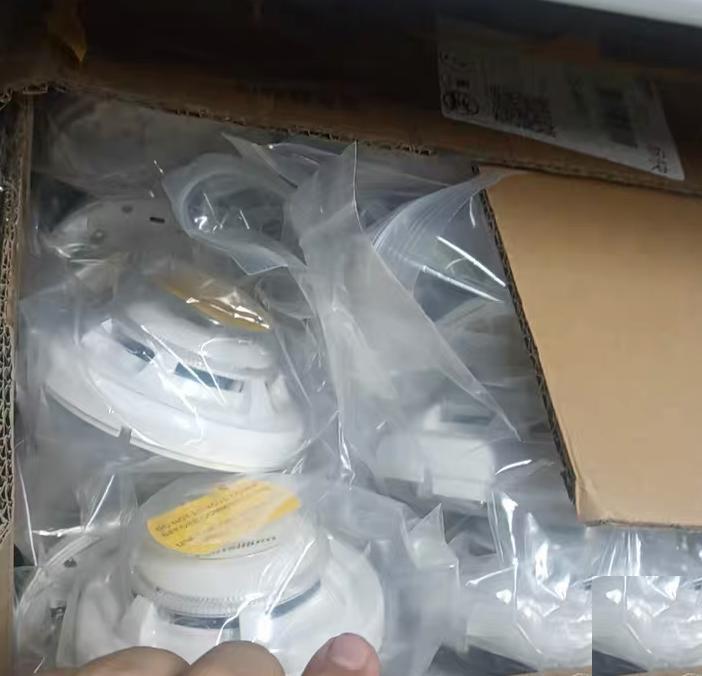 72 EV-P 0162441 20-38VDC -VE 2mA -25℃ 70℃ EV-P 0162441 20-38VDC -VE 2mA -25℃ 70℃