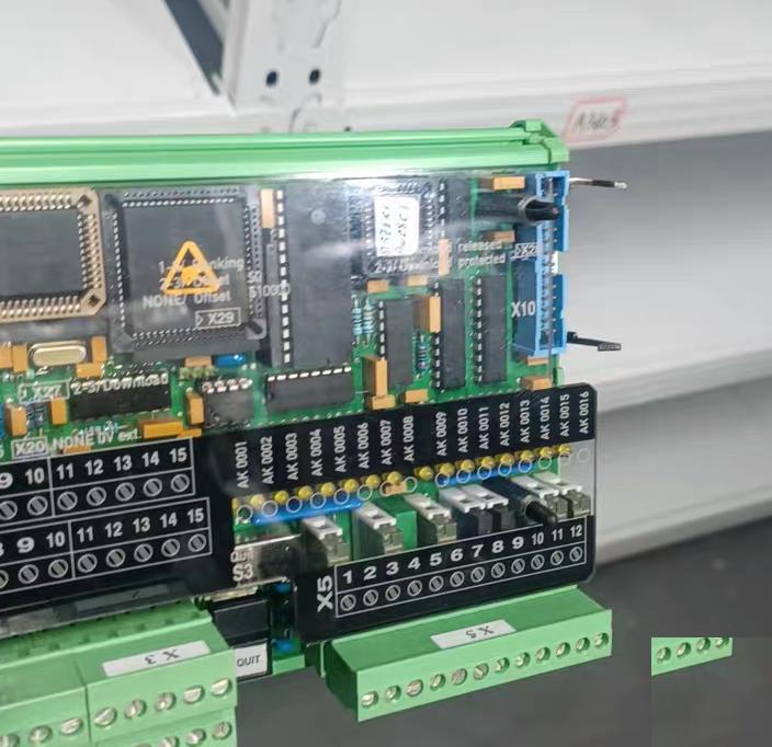79 SAM DZM402 SAM DZM402 SPEED RELAY MODULE