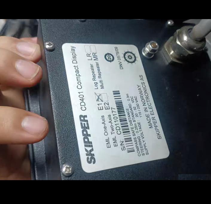 84 SKIPPER CD401 EML224 SPEED LOG LCD SKIPPER CD401 EML224 SPEED LOG LCD 20-32VDC