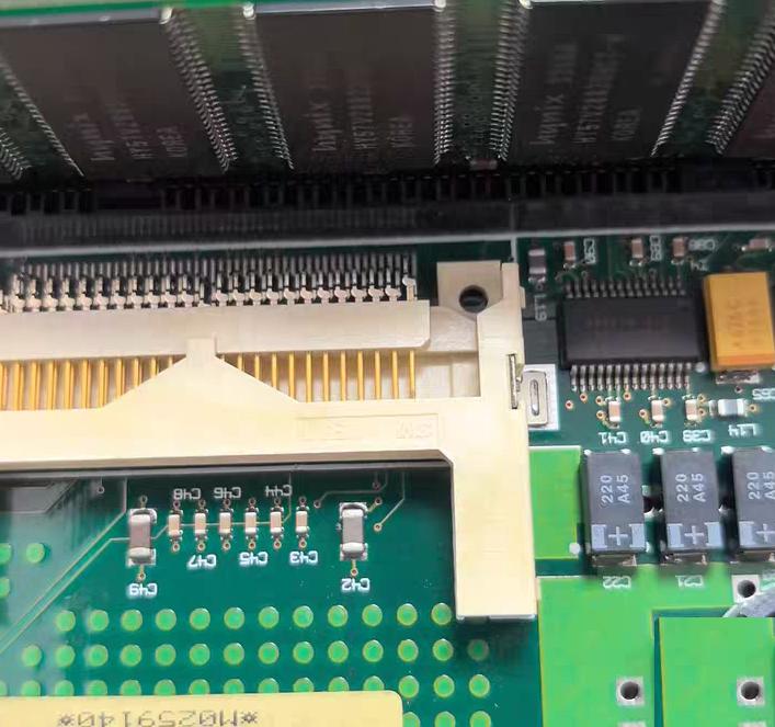 915004 L1 915004 CI 915004 CM 700MHz CPU Award Modular BIOS MAT915 4 51 04 B02CPU PENTIUM III 700MHz 18560K 262144K OK