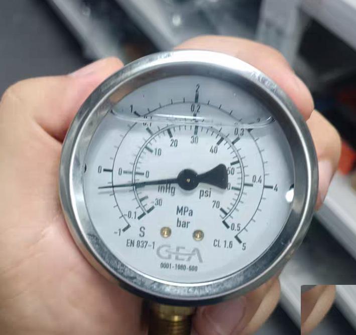 96 GEA EN837-1 0-5MPa inHg psi EN837-1 GEA EN837-1 0-5MPa inHg psi EN837-1
