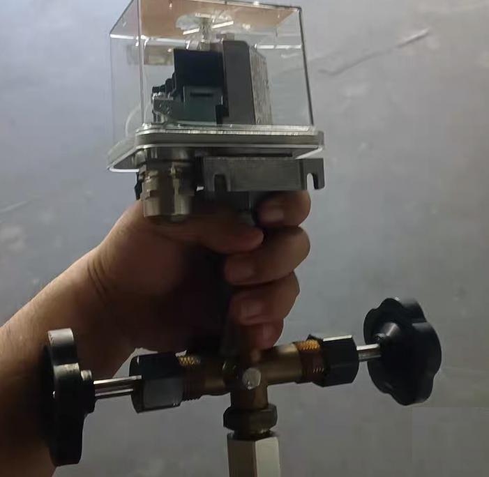 96 Sauer Compressors FF4-32 GL DAH 2-32bar 230V AC1 GL Sauer Compressors FF4-32 GL DAH 2-32bar 230V AC1 GL
