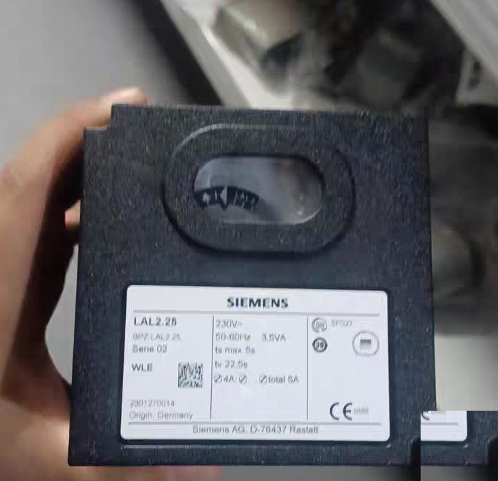 97 SIEMENS LAL2 25 230V 50-60Hz 3 5VA SIEMENS LAL2 25 230V 50-60Hz 3 5VA