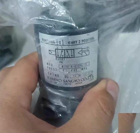 98 KANECO Sangyo 4 2 M15G-8-012PG-TF DC24V 0 1-0 99MPa KANECO Sangyo 4 2 M15G-8-012PG-TF DC24V 0 1-0 99MPa