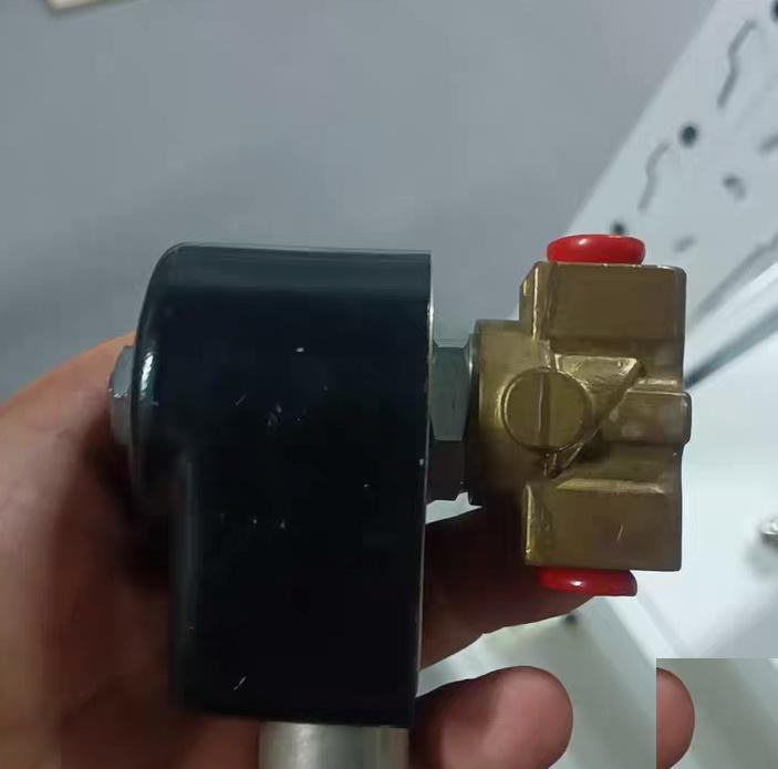 98 Lucifer 121K2423 220V 50Hz 19W Lucifer 121K2423 220V 50Hz 19W
