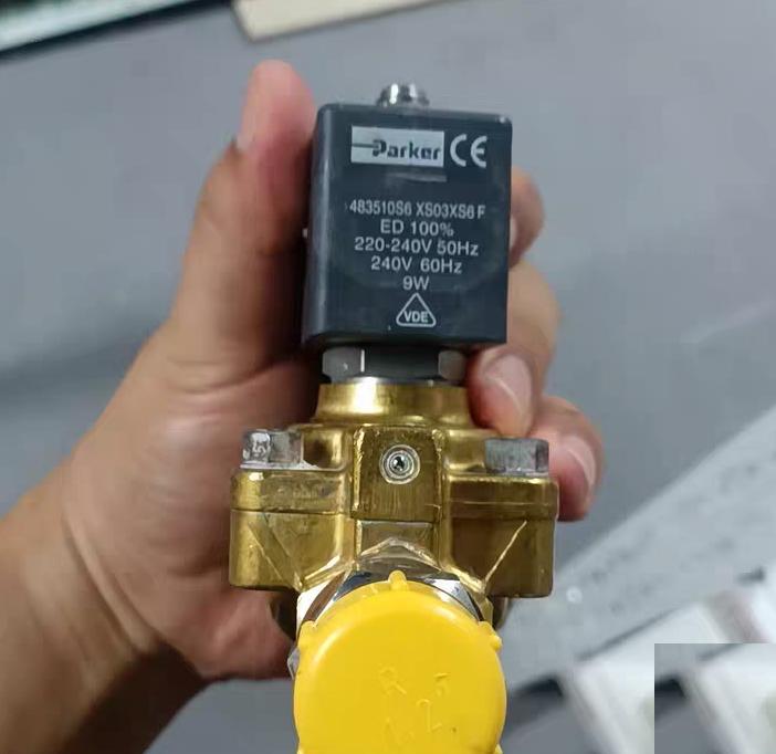 98 Parker 483510S6 XS03XS6F 220-240V 50Hz 240V 60Hz 9W Parker 483510S6 XS03XS6F 220-240V 50Hz 240V 60Hz 9W