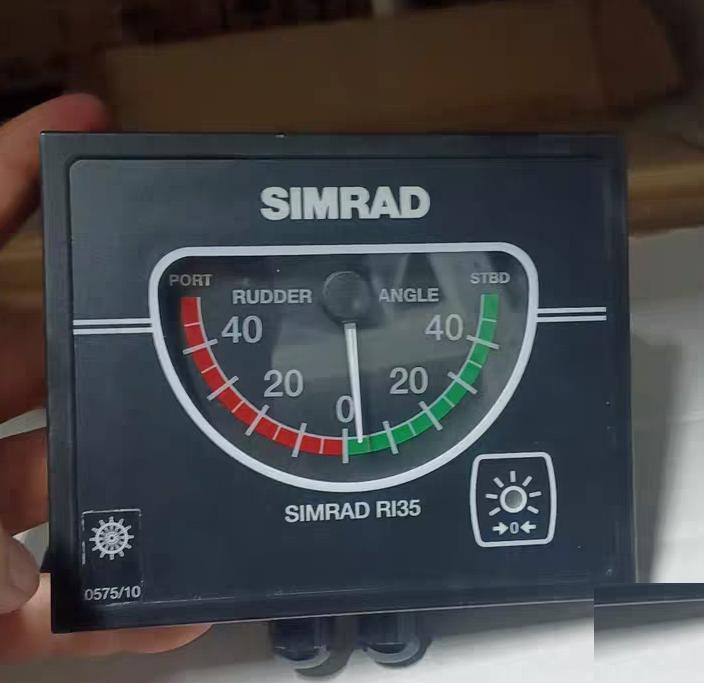 98 SIMRAD RI35MK2 22085146 12 24V 0-40 SIMRAD RI35MK2 22085146 12 24V 0-40