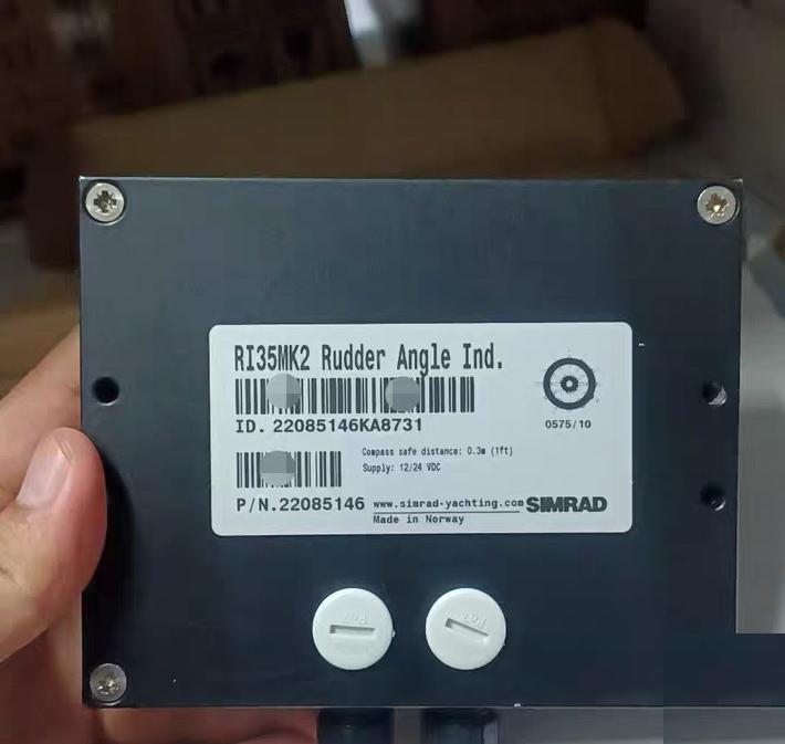 98 SIMRAD RI35MK2 22085146 12 24V 0-40 SIMRAD RI35MK2 22085146 12 24V 0-40