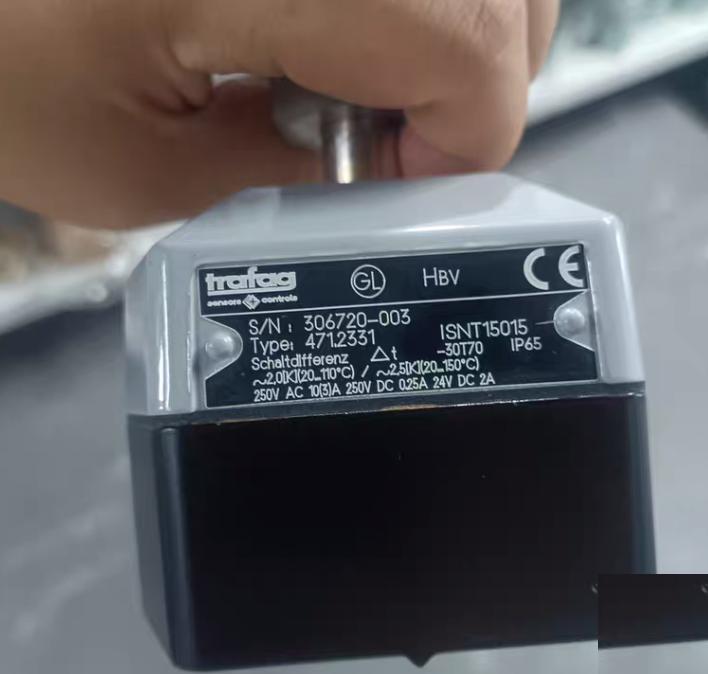 98 Trafag 471 2331 ISNT15015 20-110℃ IP65 250V AC DC Trafag 471 2331 ISNT15015 20-110℃ IP65 250V AC DC