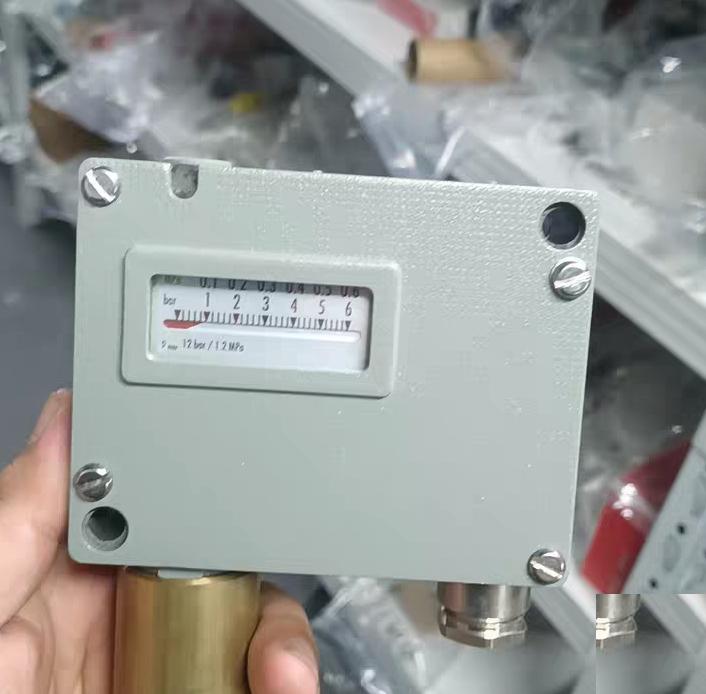 98 Trafag 900 2377 903 0-0 6bar 12bar IP65 Trafag 900 2377 903 0-0 6bar 12bar IP65