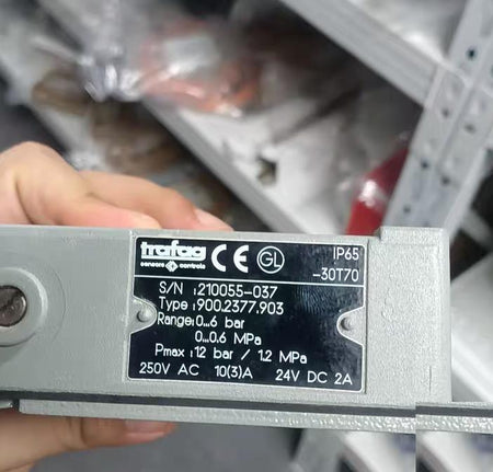 98 Trafag 900 2377 903 0-0 6bar 12bar IP65 Trafag 900 2377 903 0-0 6bar 12bar IP65