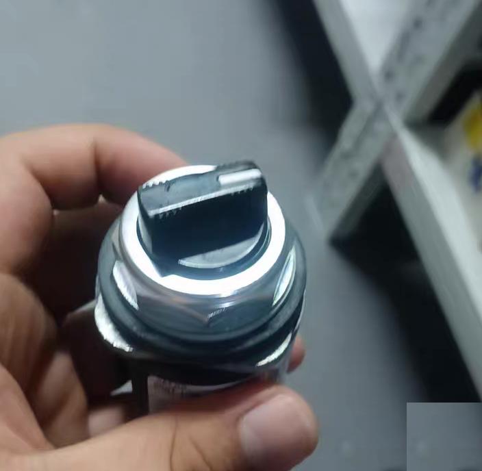 99 Allen-Bradley 800T-U29 10KΩ 300V AC DC 2W Allen-Bradley 800T-U29 10KΩ 300V AC DC 2W