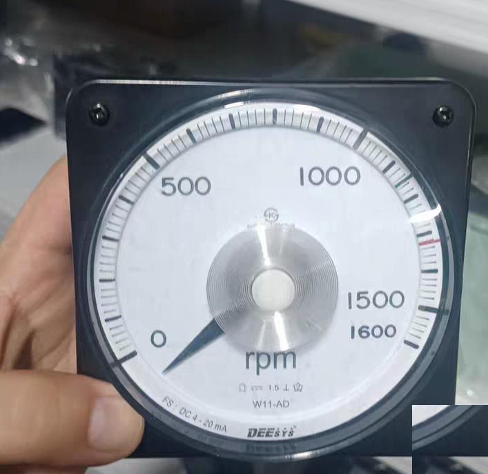 99 DEESYS W11-AD 0-1600rpm DC4-20mA DEESYS W11-AD 0-1600rpm DC4-20mA