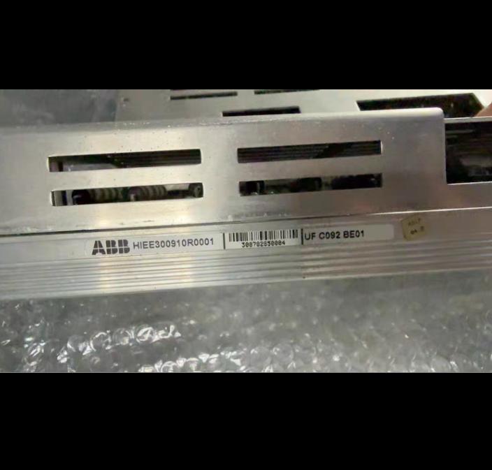 ABB HIEE300690R0001 AR C093 AE01 4 HIEE300910R0001 UFC092 BE01 4 HIEE300661R0001 UPC090 AE01 2