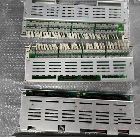 ABB HIEE300690R0001 AR C093 AE01 4 HIEE300910R0001 UFC092 BE01 4 HIEE300661R0001 UPC090 AE01 2