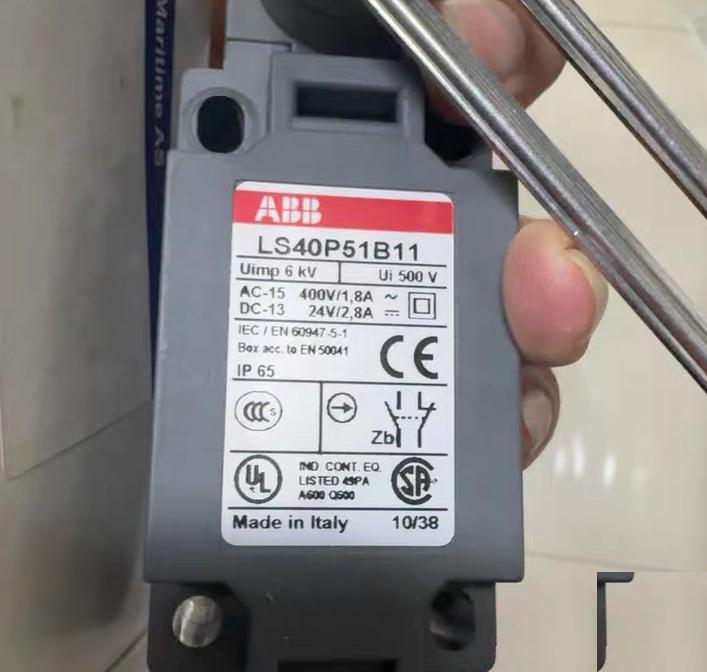 ABB LS40P51B11 400V 1 8A 24V 2 8A