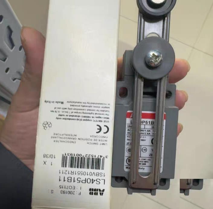 ABB LS40P51B11 400V 1 8A 24V 2 8A