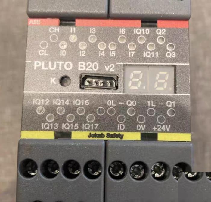 ABB Pluto B20 V2