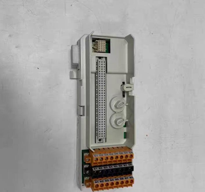 ABB TU813