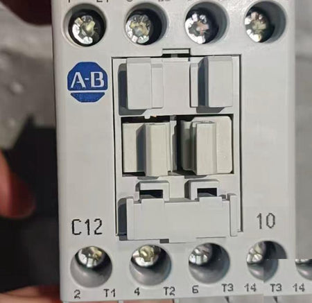 AB 100-C12ZD10 DC110V 240 G4-3