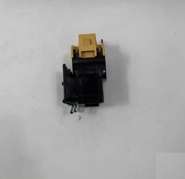 AB 596-TR32