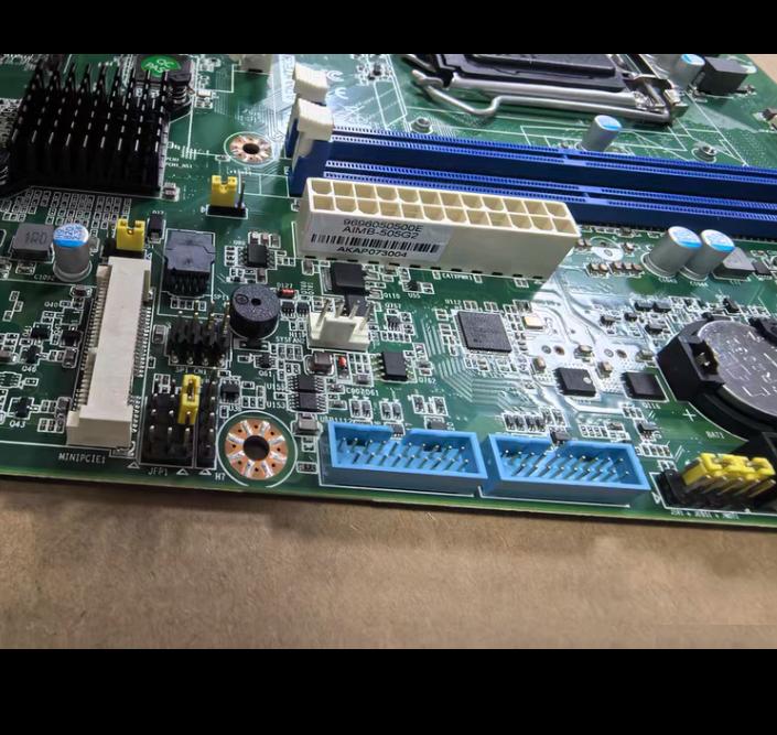 ADANTECH AIMB-505G2 LGA115X