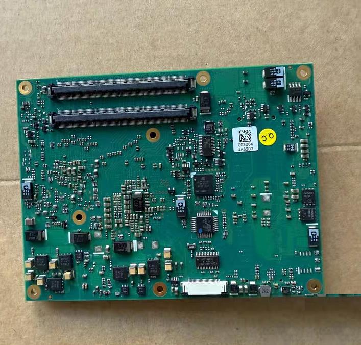 ADLINK51-72122-0B30 EXPRESS-IB-1047UE SIUI COMe SHARP IV-S300M IV-S310M