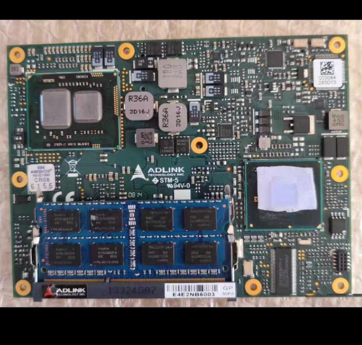 ADLINK ADLINK Express-CB-i7-620LE51-72116-5B30 ADLINK