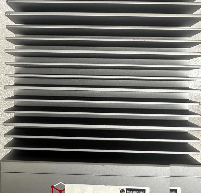 ADLINK MXC-6101-D G MXC-6101D m4G i7-620 4g 512g