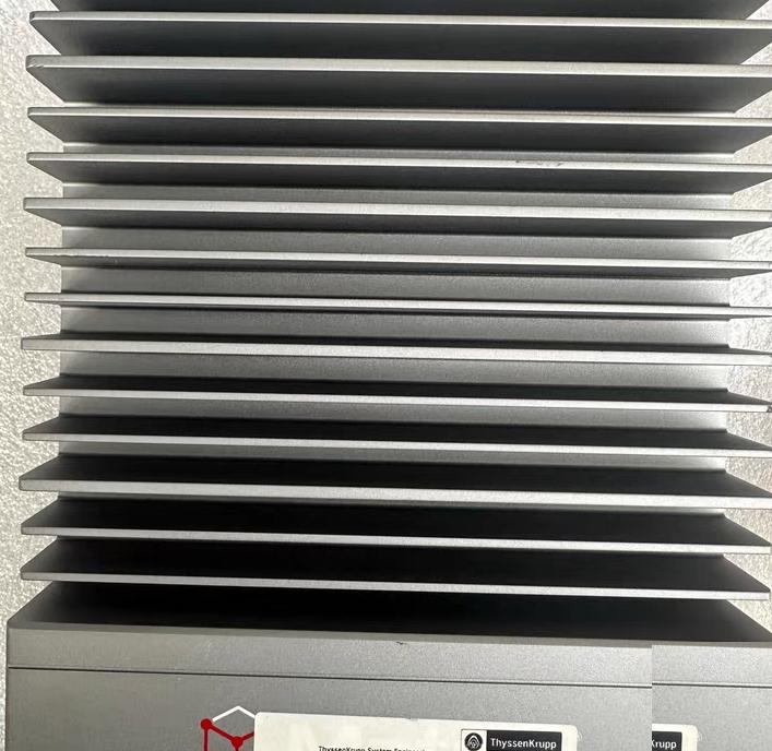 ADLINK MXC-6101-D G MXC-6101D m4G i7-620 4g 512g