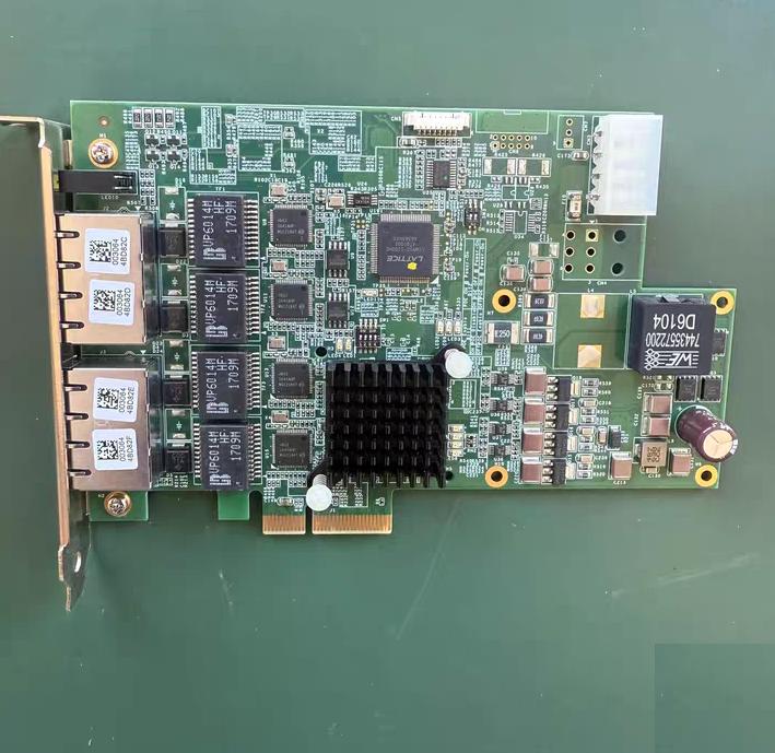 ADLINK PCIe-GIE74 4 200